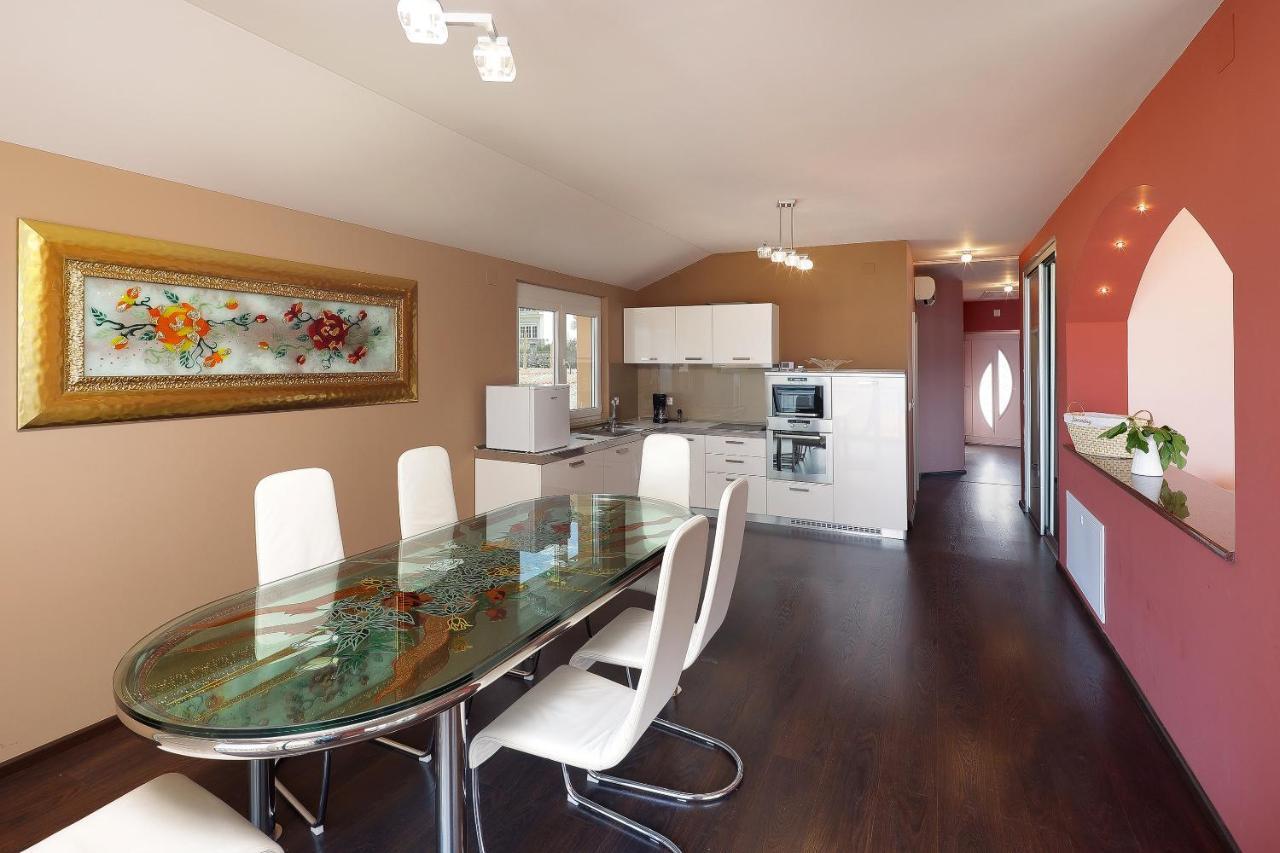 Moro Vrbnik Apartment ภายนอก รูปภาพ