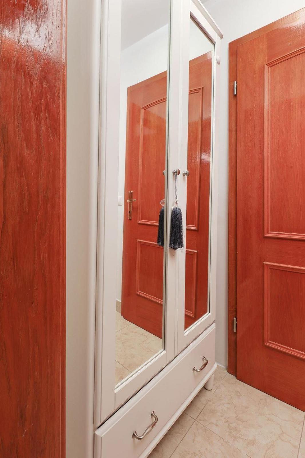 Moro Vrbnik Apartment ห้อง รูปภาพ