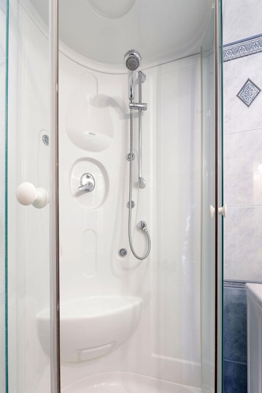 Moro Vrbnik Apartment ห้อง รูปภาพ