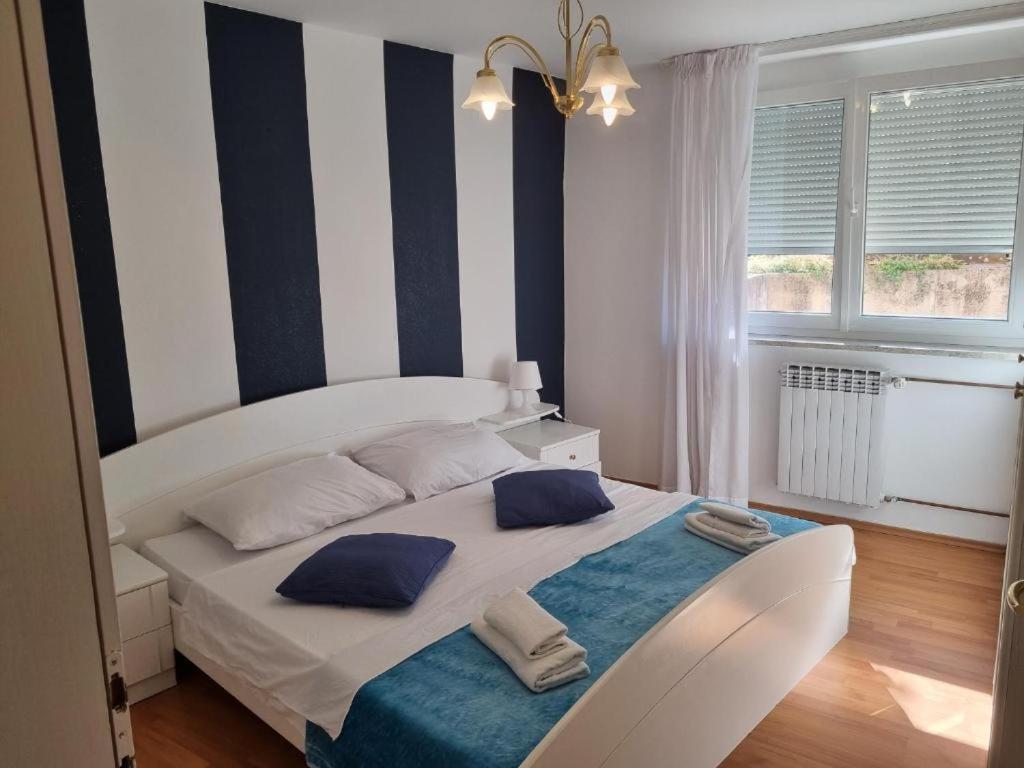 Moro Vrbnik Apartment ภายนอก รูปภาพ